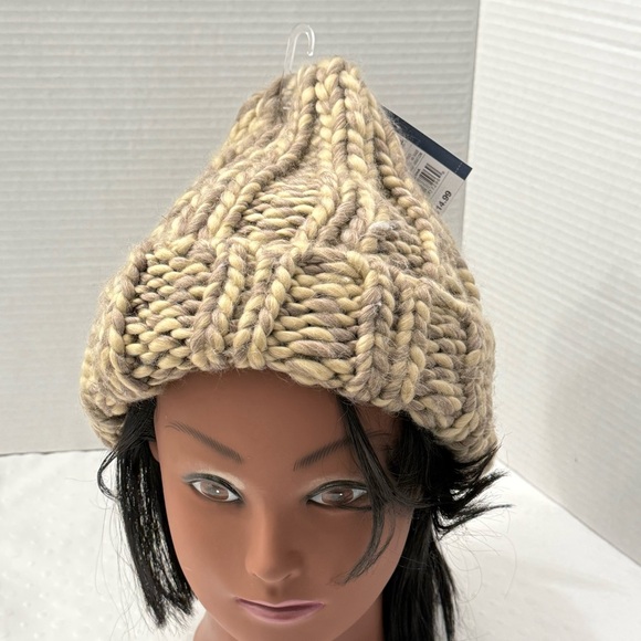 Universal Thread Accessories - Universal Thread Super Chunky Hand Knit Hat/Beanie, Brown/Sdutt, One Size